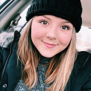 Meet your Posher, Averi